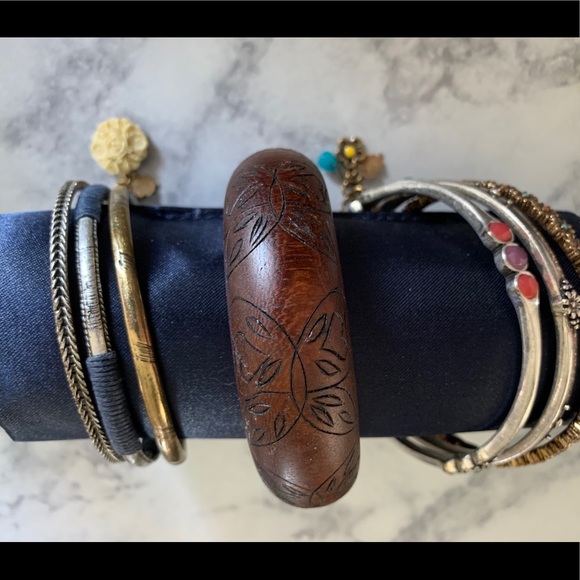 Lucky Brand butterfly etched wood bangle - Picture 5 of 5